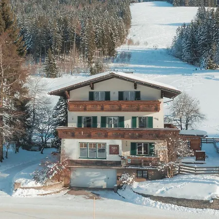 Apartment Alpenchalet Basecamp 1 *